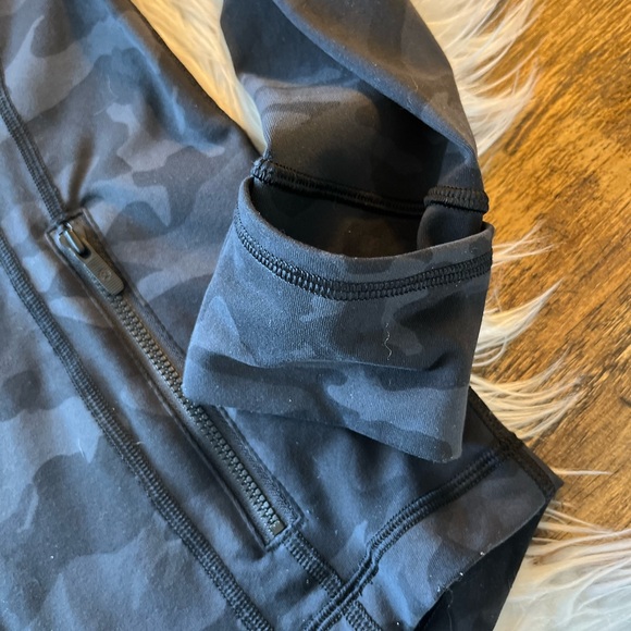 Lululemon Define athleisure, athletic, Gorp core, Camouflage Jacket - Picture 10 of 13